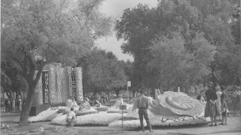1958 Picnic Day Float #5