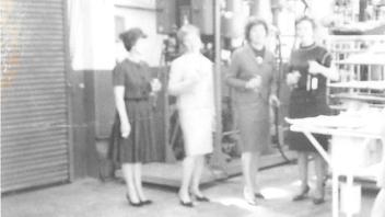 Women in Pilot Plant, 1960s