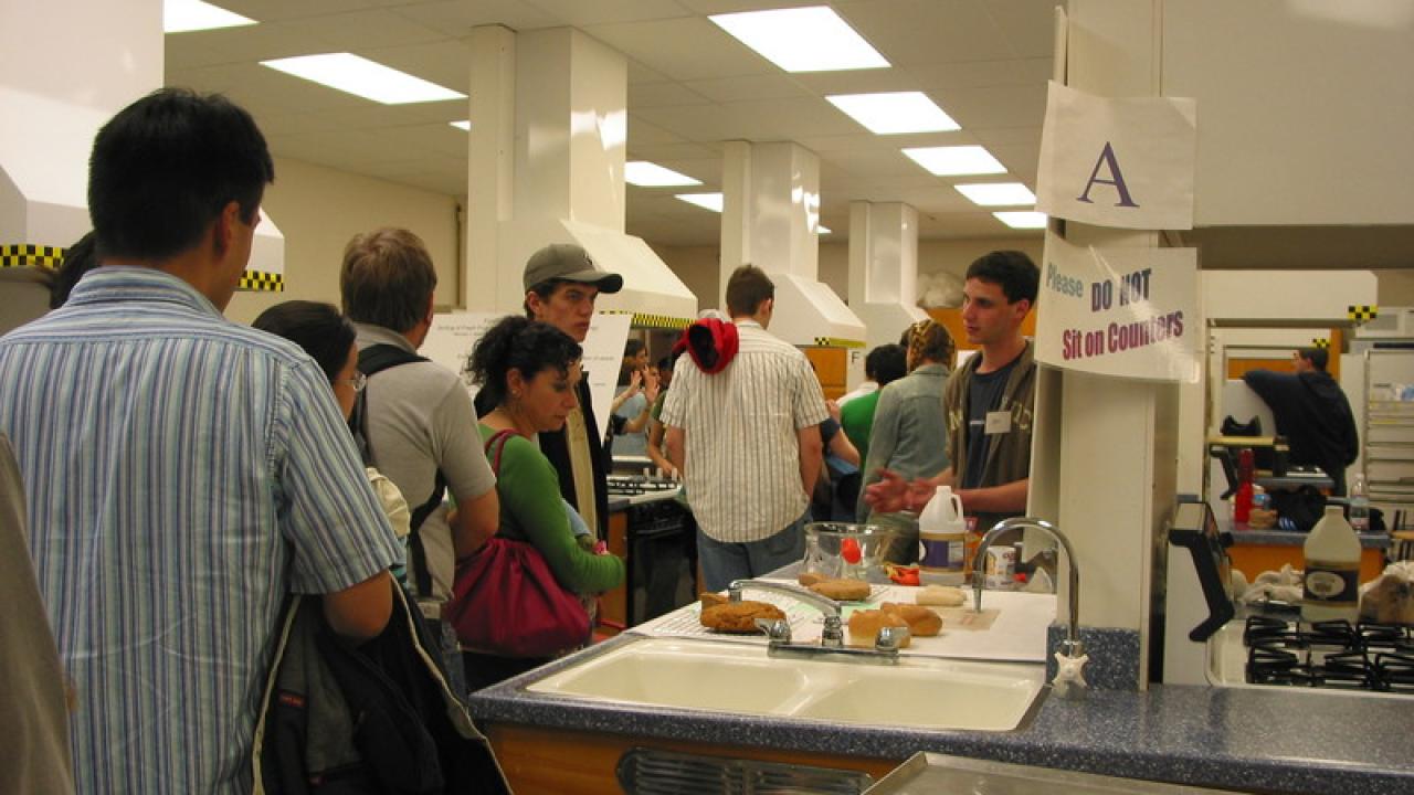 Groups going through the exhibits